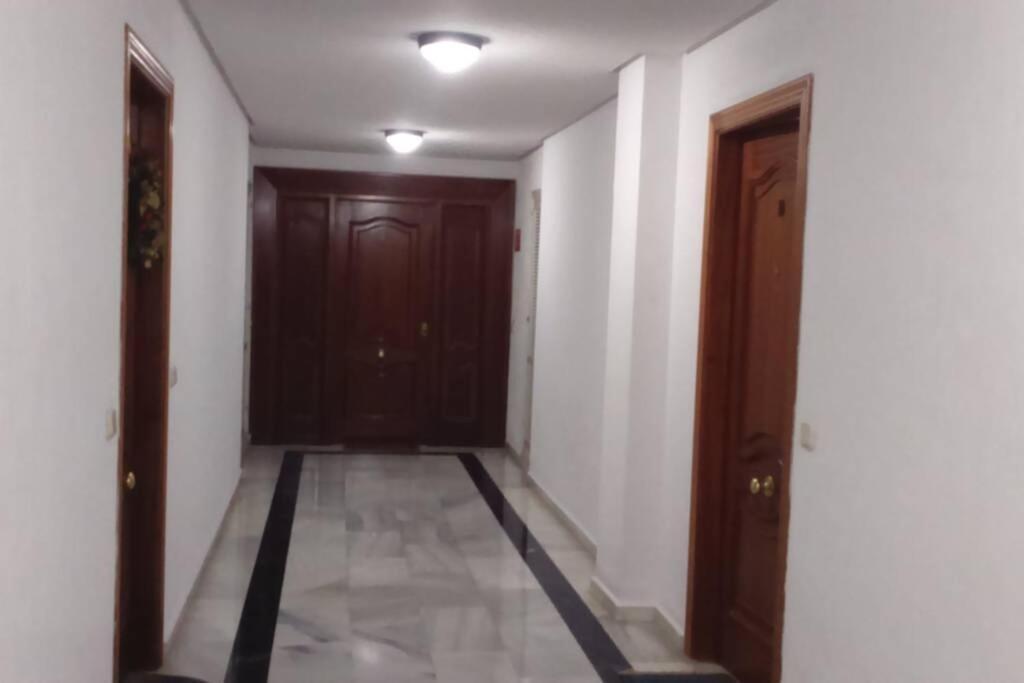 Fuengirola , Beach, Centre ,Balcony With Seaview, For 4 Persons Εξωτερικό φωτογραφία